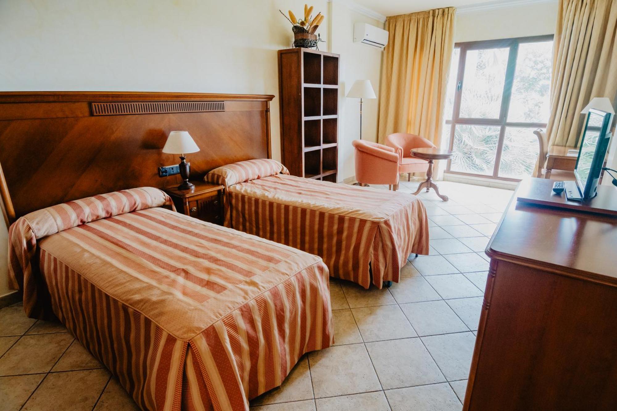Hotel Hacienda Don Manuel Granja de Torrehermosa Dış mekan fotoğraf
